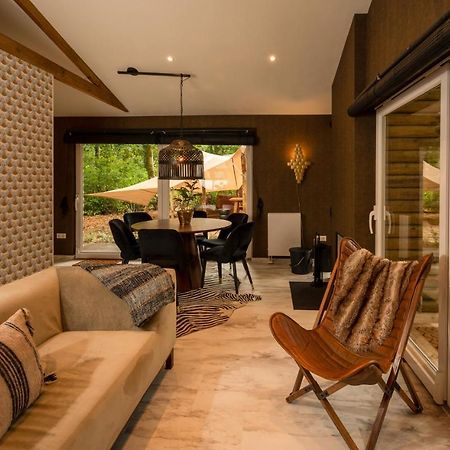 Zen-Bungalow No 4 Met Sauna En Hottub Rheezerveen Ngoại thất bức ảnh